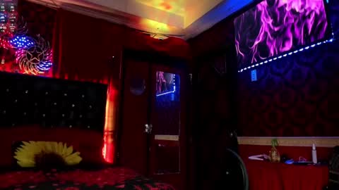 Lily online show from February 23, 2025, 10:42 pm