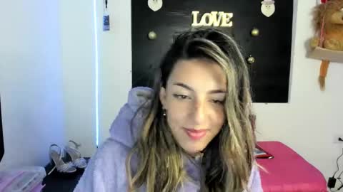 Snapshot of queen_natttyy chatting on December 12, 2024, 6:14 am queen_natttyy online show from December 12, 2024, 6:14 am