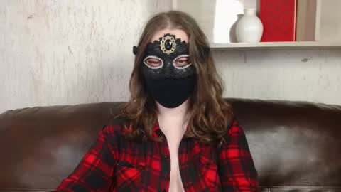 Snapshot of queen_nora chatting on May 14, 2026, 11:00 pm Nora online show from May 14, 2026, 11:00 pm