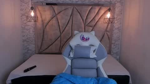   online show from February 27, 2025, 12:02 pm