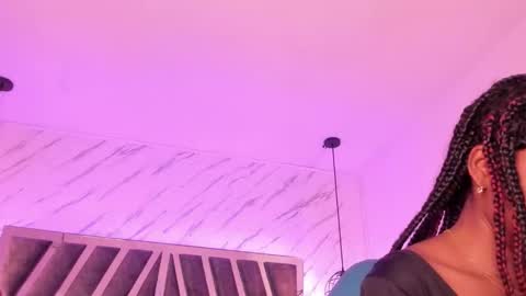   online show from September 12, 2025, 7:36 pm