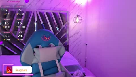   online show from September 27, 2025, 12:10 pm