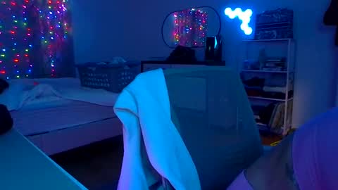 queenbee6269 online show from September 13, 2025, 8:25 am