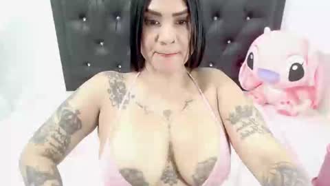 Queenbusty1 online show from February 22, 2026, 1:09 pm