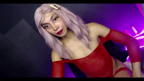 just call me QUEEN and ill be there online show from April 22, 2026, 8:10 pm