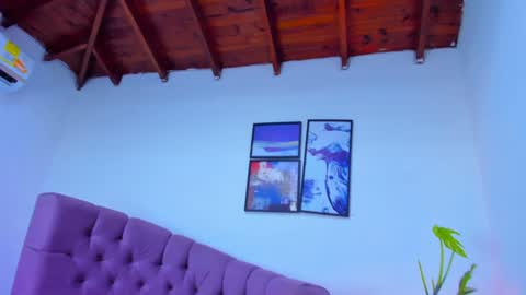 Queen online show from February 5, 2025, 1:47 am