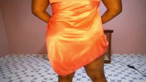 Snapshot of queenkiah chatting on February 26, 2025, 6:32 pm Nina online show from February 26, 2025, 6:32 pm