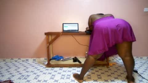 Snapshot of queenkiah chatting on March 3, 2025, 5:31 am Nina online show from March 3, 2025, 5:31 am
