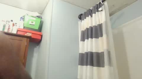 Snapshot of queenking55 chatting on January 7, 2025, 9:29 am Queen N King Fun Night online show from January 7, 2025, 9:29 am