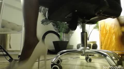 Snapshot of queenmaheliya chatting on March 4, 2026, 9:21 pm queenmaheliya online show from March 4, 2026, 9:21 pm