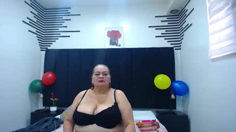 VickyBoobss online show from October 31, 2025, 1:01 pm