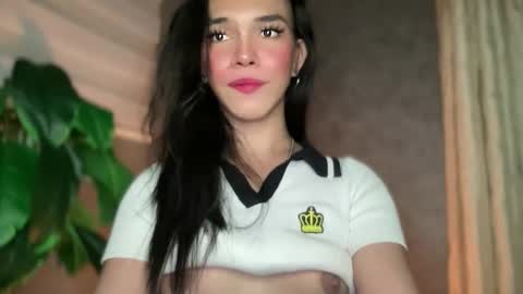 QUEEN online show from September 9, 2025, 7:24 pm