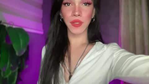 QUEEN online show from April 6, 2026, 2:07 pm