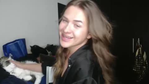 Nico online show from March 4, 2025, 4:49 am