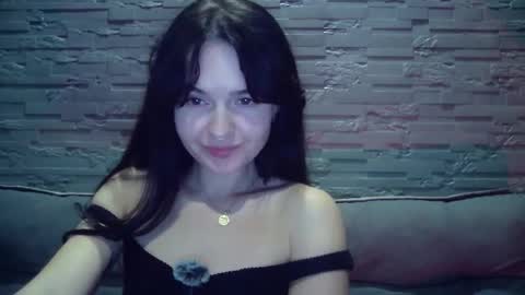 QueenOfModels online show from November 13, 2025, 3:11 pm