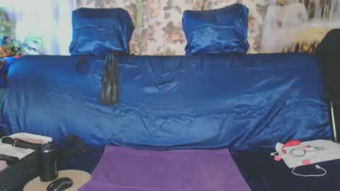 QueenPammy online show from October 25, 2025, 6:43 am