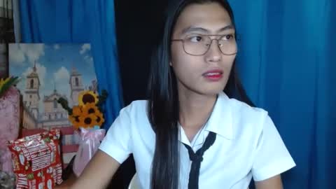 queensteffi online show from December 22, 2024, 6:15 pm