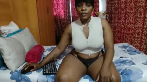 Snapshot of queenteex6999 chatting on September 30, 2025, 8:08 am queenteex6999 online show from September 30, 2025, 8:08 am