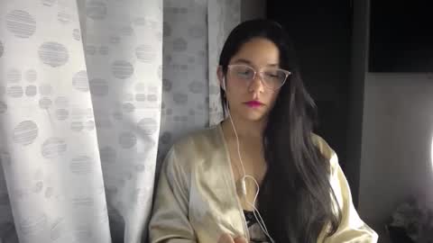 Paola online show from March 26, 2026, 3:12 am