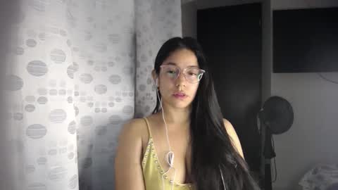 Paola online show from March 31, 2026, 4:46 am