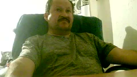 Snapshot of querubinrebelde chatting on January 4, 2025, 11:17 pm Don Ramon online show from January 4, 2025, 11:17 pm