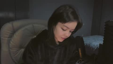 Snapshot of quietluxury chatting on February 12, 2026, 1:39 pm quietluxury online show from February 12, 2026, 1:39 pm