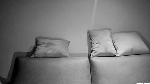 quik32 online show from March 10, 2025, 4:17 am