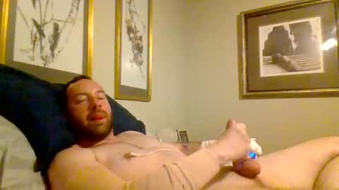 qwertyuiop1357900 online show from November 8, 2025, 4:07 pm