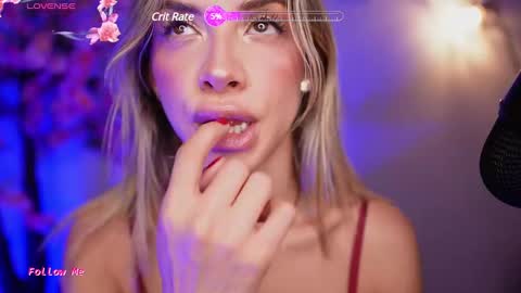 Snapshot of r4veenn chatting on January 7, 2025, 6:38 am RACHEL BLAKE online show from January 7, 2025, 6:38 am