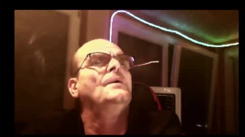 Snapshot of r_2d2_ chatting on October 2, 2025, 9:22 pm dj mike online show from October 2, 2025, 9:22 pm