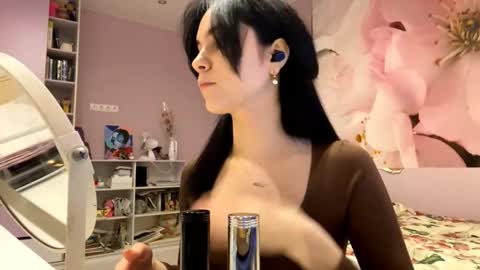 Snapshot of rachaltalib chatting on November 13, 2025, 3:22 pm Ari online show from November 13, 2025, 3:22 pm