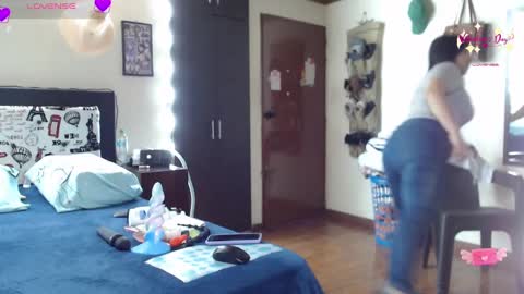 Snapshot of rachel_111 chatting on February 14, 2025, 1:02 am Rachel online show from February 14, 2025, 1:02 am
