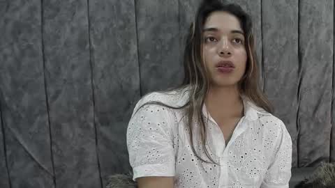 rachell_owen online show from November 15, 2025, 4:43 am