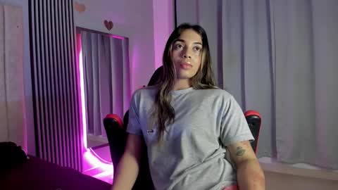 rachell_owen online show from December 3, 2025, 4:42 am