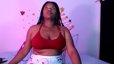 Snapshot of rachell_smithxx chatting on December 2, 2025, 5:35 am RACHELL online show from December 2, 2025, 5:35 am