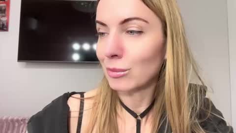 Rachel online show from February 12, 2025, 9:33 pm