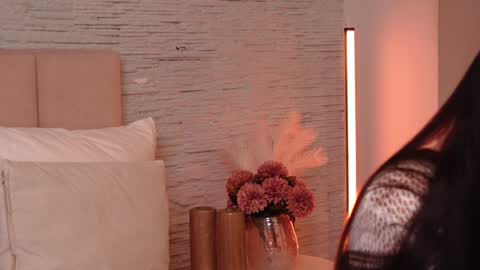 RachelSwaan online show from December 10, 2024, 7:37 am