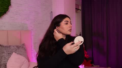 RachelSwaan online show from November 13, 2025, 7:40 am