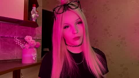 Snapshot of rachelvegax chatting on March 24, 2026, 6:46 pm Lily online show from March 24, 2026, 6:46 pm