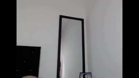 radiantgoddes online show from January 17, 2026, 2:33 pm