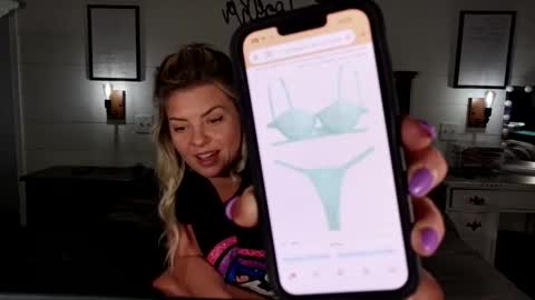 Rae Quinn and Doctor Dustin online show from April 23, 2026, 2:24 am