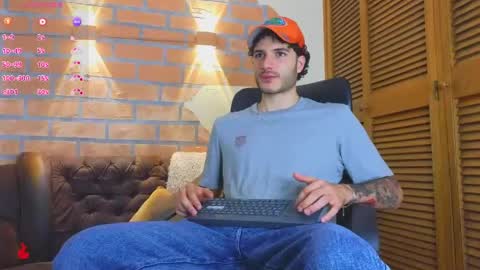 Snapshot of rafael_mendez chatting on April 30, 2026, 1:50 pm R A F A E L online show from April 30, 2026, 1:50 pm