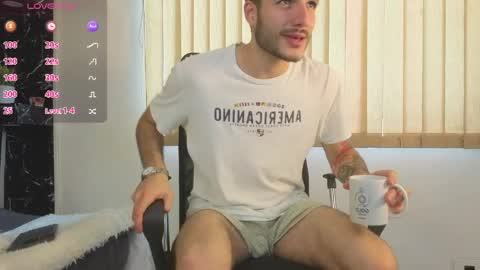 Snapshot of rafael_mendez chatting on June 5, 2026, 9:09 pm R A F A E L online show from June 5, 2026, 9:09 pm
