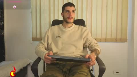Snapshot of rafael_mendez chatting on June 7, 2026, 8:34 pm R A F A E L online show from June 7, 2026, 8:34 pm
