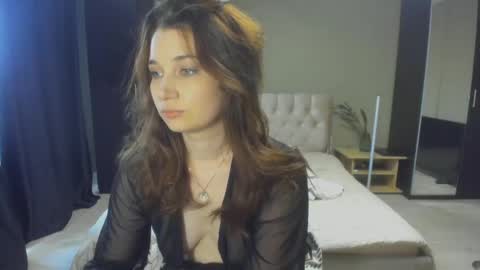 Snapshot of rahatlocum chatting on May 25, 2026, 8:31 am Sofie online show from May 25, 2026, 8:31 am