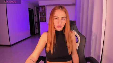 Snapshot of rainbow_jenny chatting on May 19, 2026, 3:35 am Jennyindependent model . online show from May 19, 2026, 3:35 am
