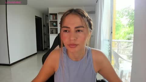 Snapshot of rainbow_jenny chatting on May 31, 2026, 6:09 pm Jennyindependent model . online show from May 31, 2026, 6:09 pm