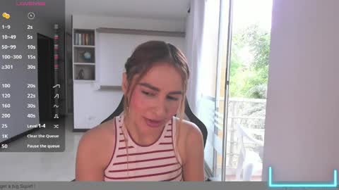 Snapshot of rainbow_jenny chatting on June 7, 2026, 6:33 pm Jennyindependent model . online show from June 7, 2026, 6:33 pm