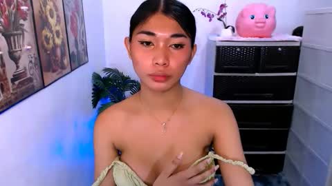 raindrizzle1706 online show from March 11, 2026, 6:25 pm