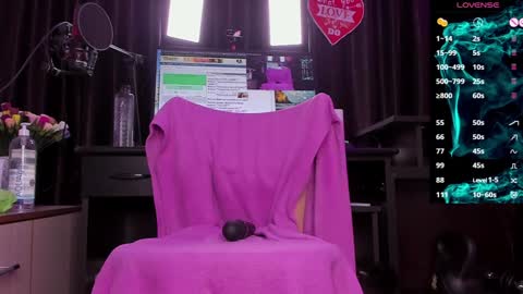 Laura online show from December 27, 2024, 2:47 am